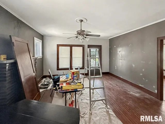 $159,900 | 113-115 McCann Street, Benton, IL 62812