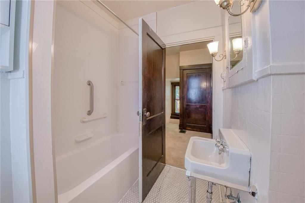105 West Garden Road Pittsburgh, PA 15227 - Photo 29 of 38 Gallery Image 29