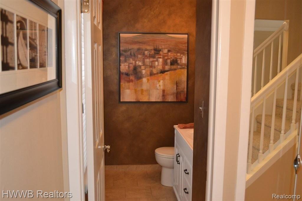 2765 Rhineberry Road Rochester, MI 48309 - Photo 5 of 25 06-Half Bath.JPG
