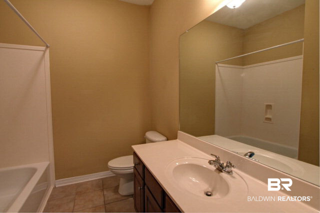 25643 Overlook Drive Loxley, AL 36551 - Photo 15 of 24 bathroom 2
