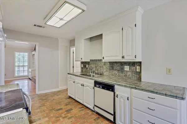 $270,000 | 1554 Orchard Wood Road, Terry, MS 39170