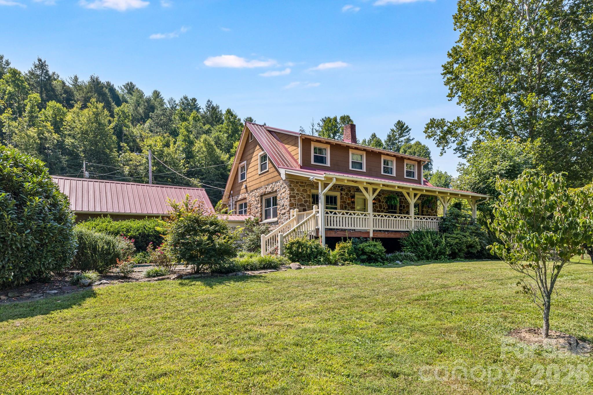 58 Gunter Town Road Marshall, NC 28753 - Photo 2 of 44 Gallery Image 2