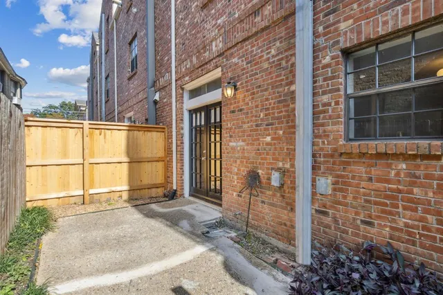 $3,500 | 4111 Herschel Avenue, Unit 2, Dallas, TX 75219