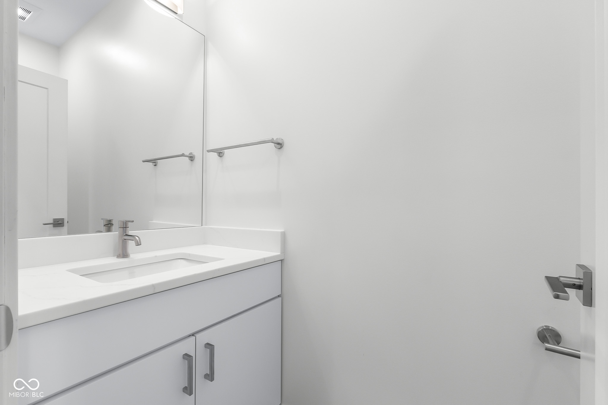 806 7th Street Columbus, IN 47201 - Photo 19 of 44