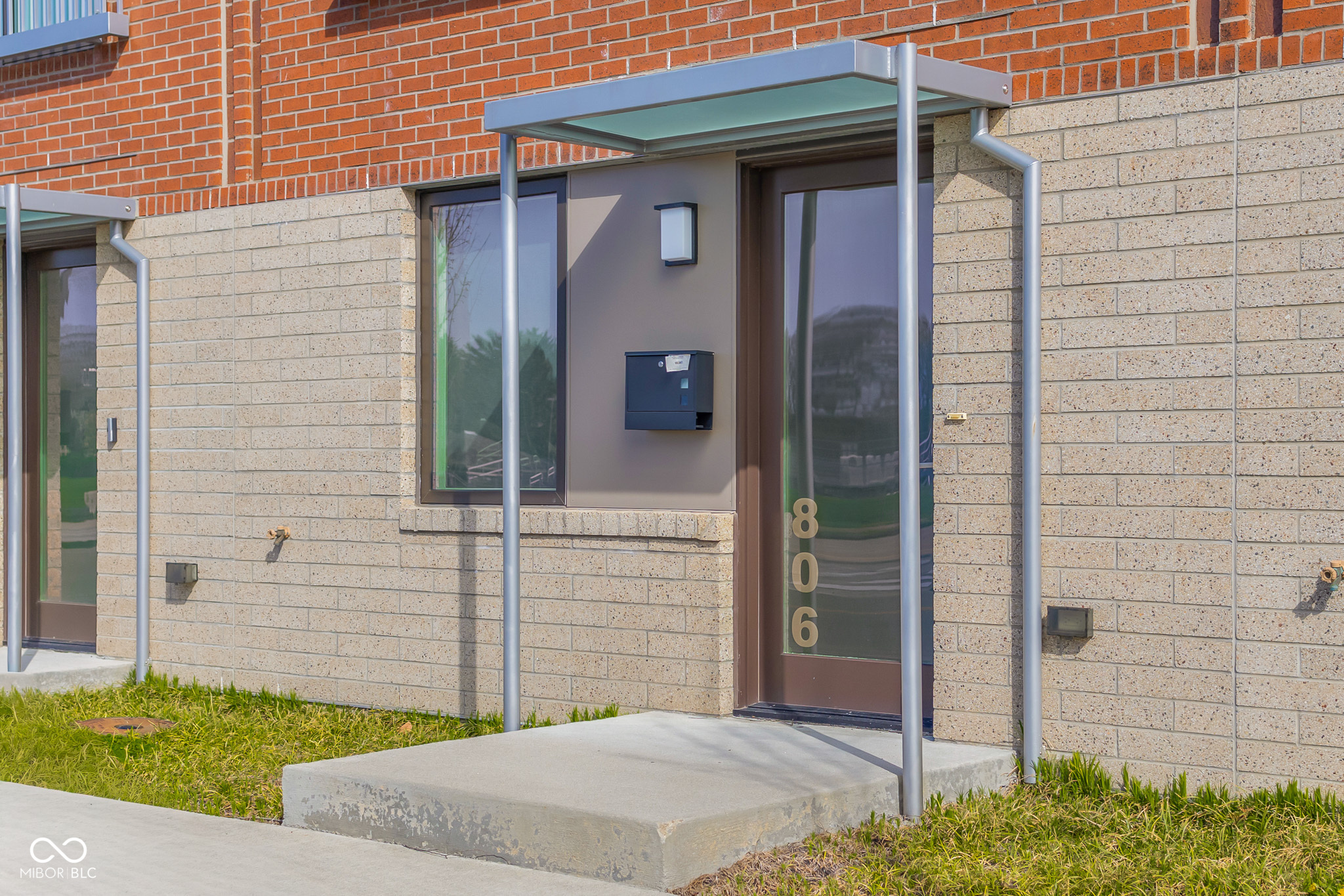 806 7th Street Columbus, IN 47201 - Photo 2 of 44