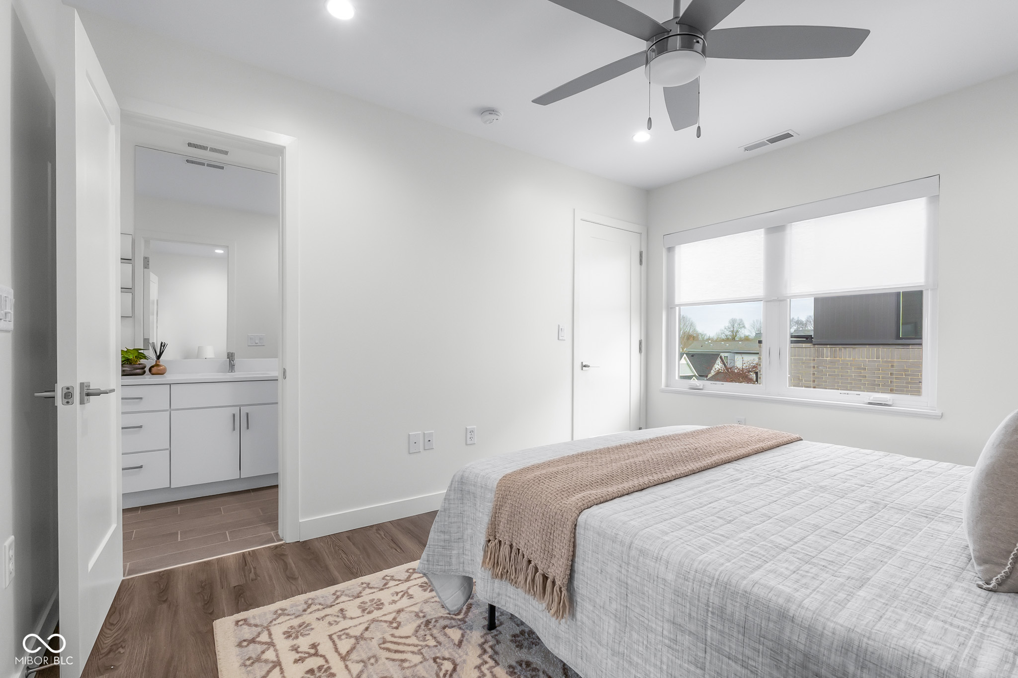 806 7th Street Columbus, IN 47201 - Photo 29 of 44