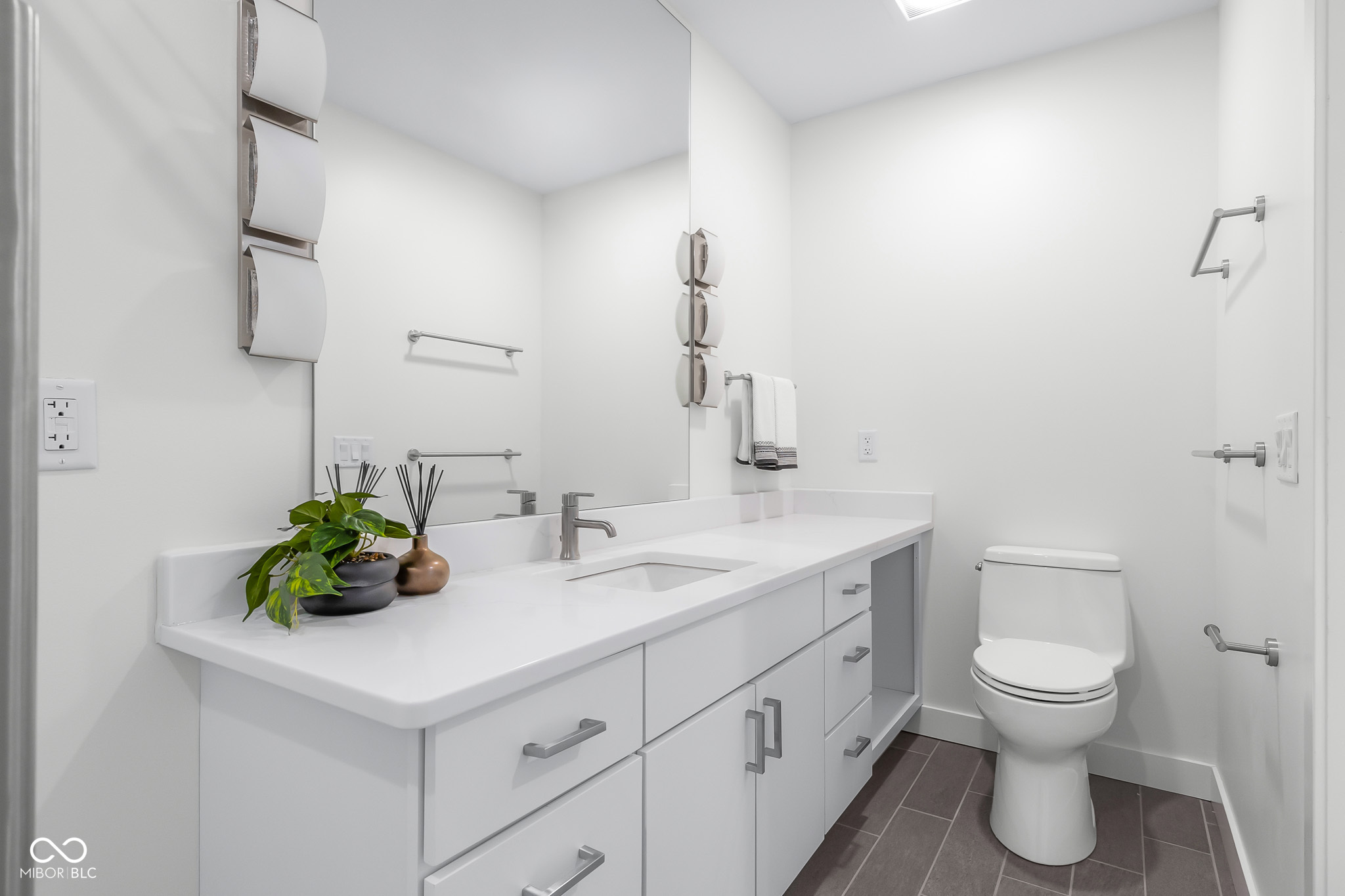 806 7th Street Columbus, IN 47201 - Photo 31 of 44