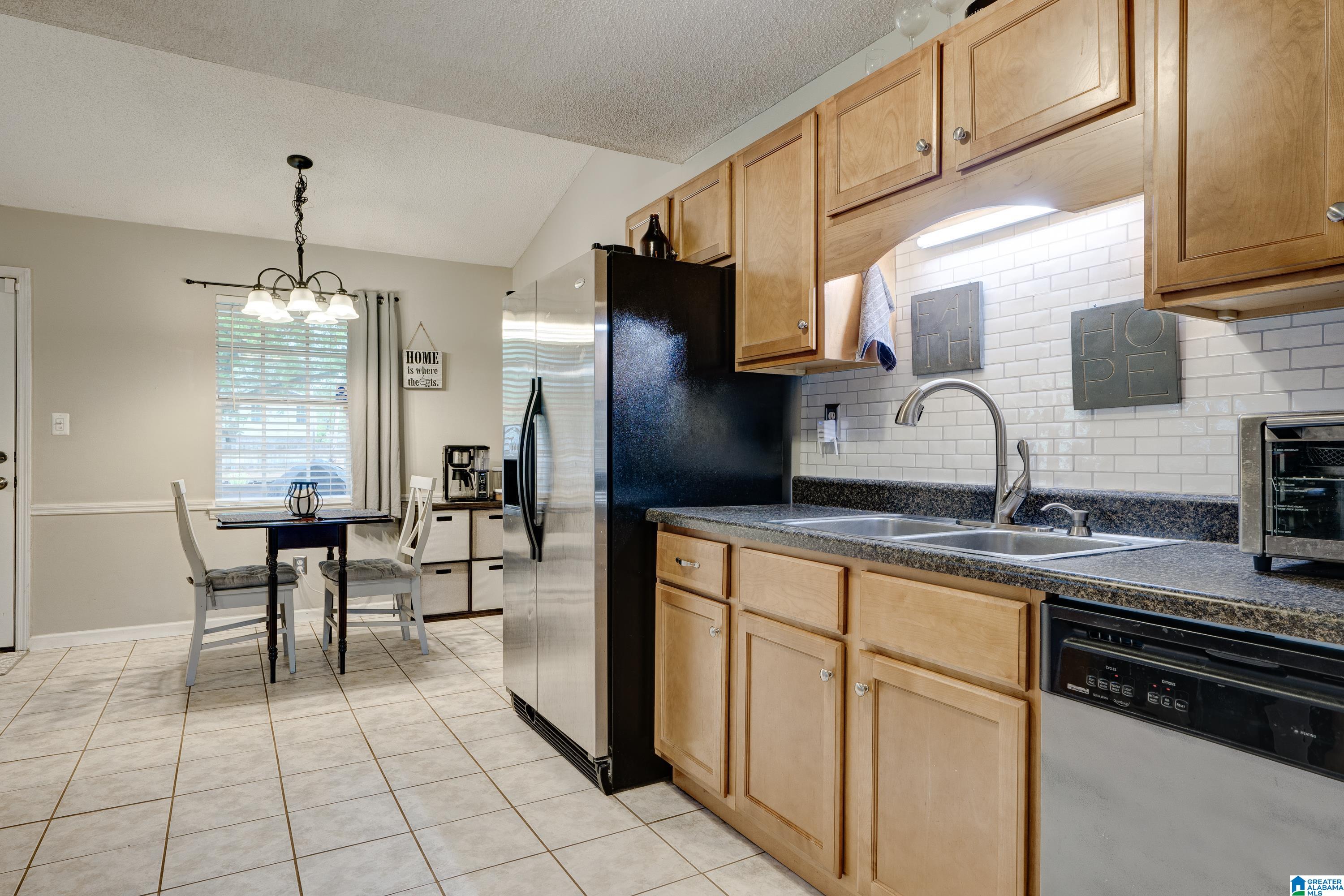 1038 8th Avenue Southwest Alabaster, AL 35007 - Photo 9 of 29 Gallery Image 9