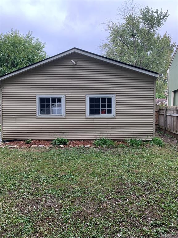 1200 Bangor Road Waterford, MI 48328 - Photo 17 of 20