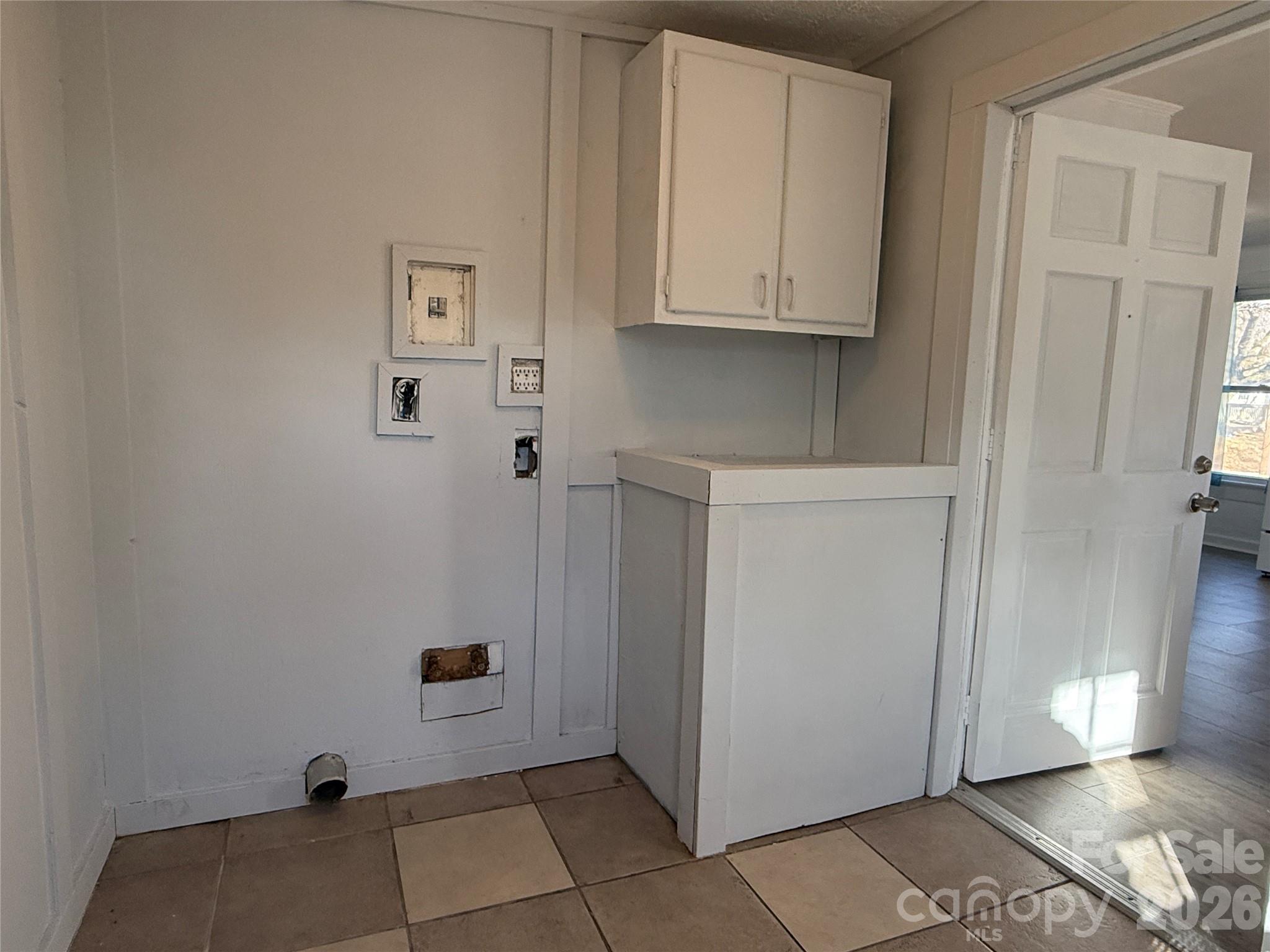 2603 5th Avenue Southwest Hickory, NC 28602 - Photo 31 of 31 a view of an empty room