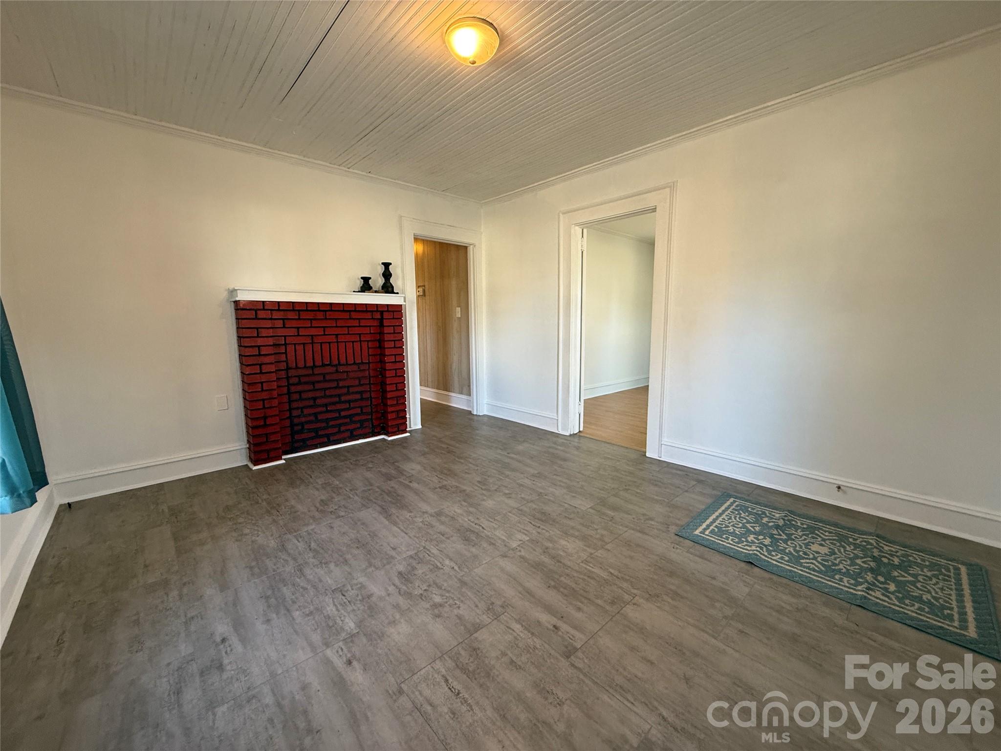2603 5th Avenue Southwest Hickory, NC 28602 - Photo 9 of 31 an empty room with windows