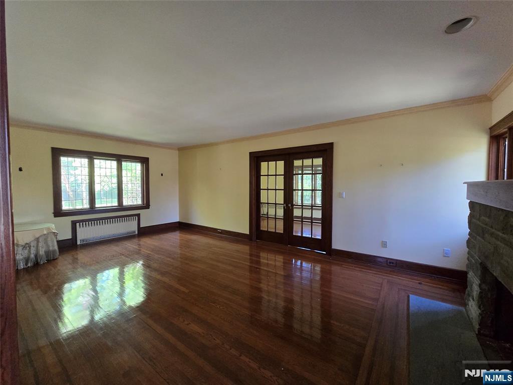 220 Manor Road Ridgewood, NJ 07450 - Photo 7 of 15
