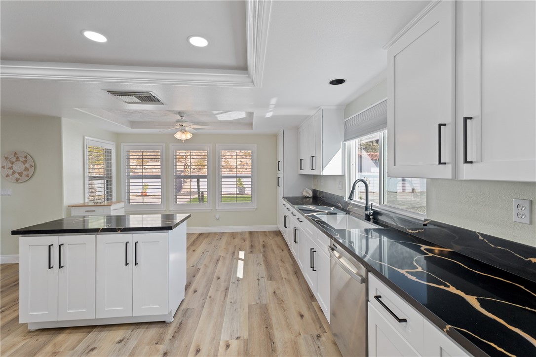 15879 Rimrock Road Apple Valley, CA 92307 - Photo 14 of 61