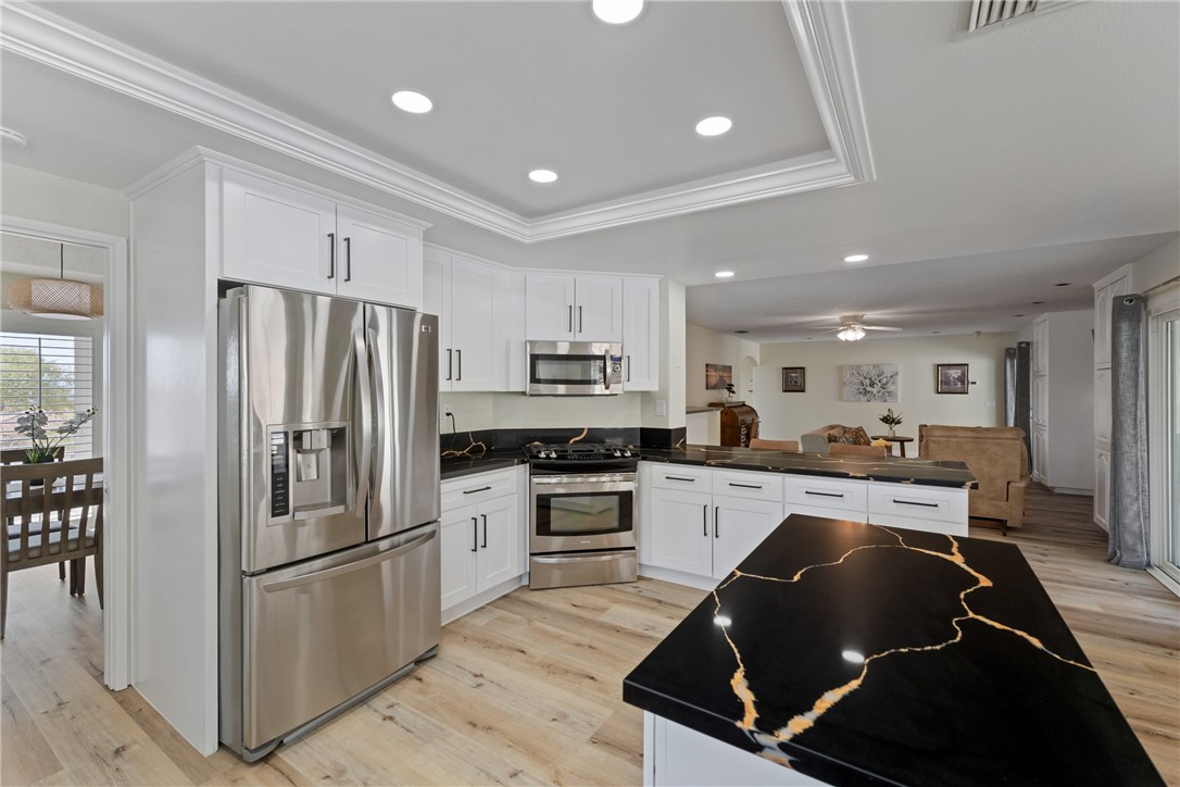 15879 Rimrock Road Apple Valley, CA 92307 - Photo 15 of 61