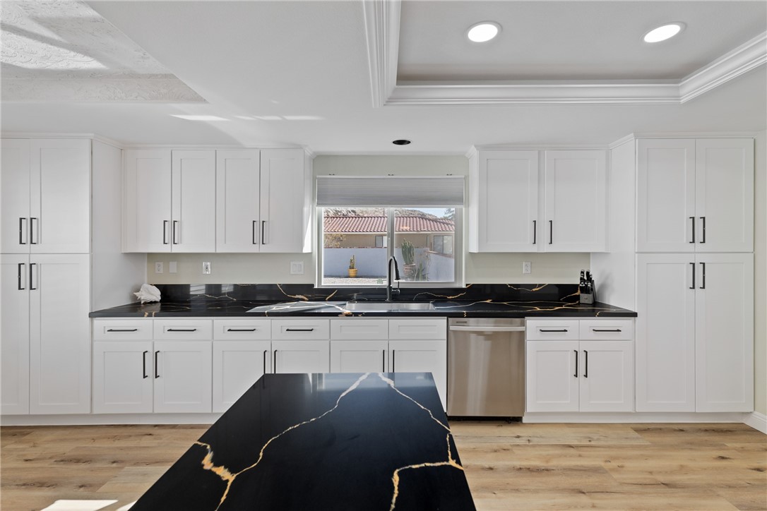 15879 Rimrock Road Apple Valley, CA 92307 - Photo 17 of 61