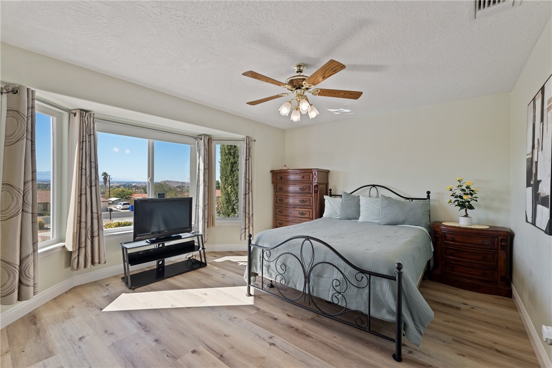 15879 Rimrock Road Apple Valley, CA 92307 - Photo 33 of 61