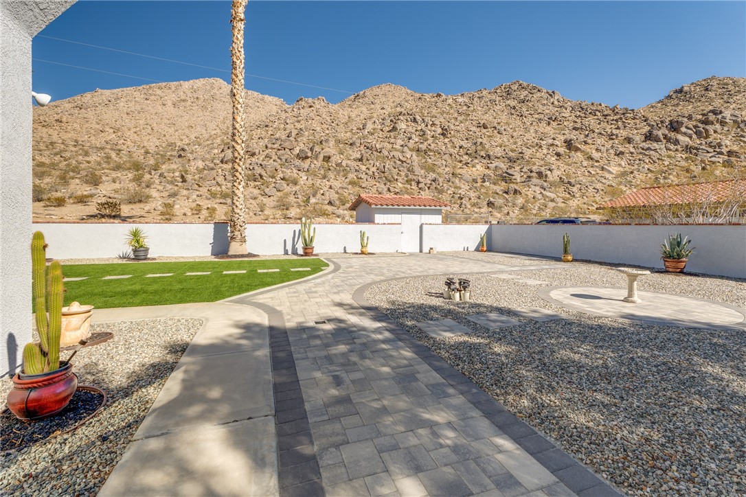 15879 Rimrock Road Apple Valley, CA 92307 - Photo 48 of 61