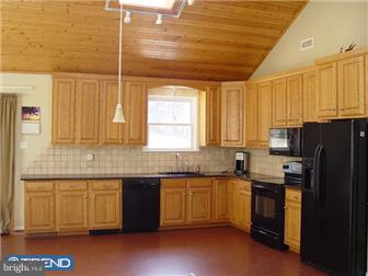 902 Oakbourne Road West Chester, PA 19382 - Photo 7 of 12 Kitchen