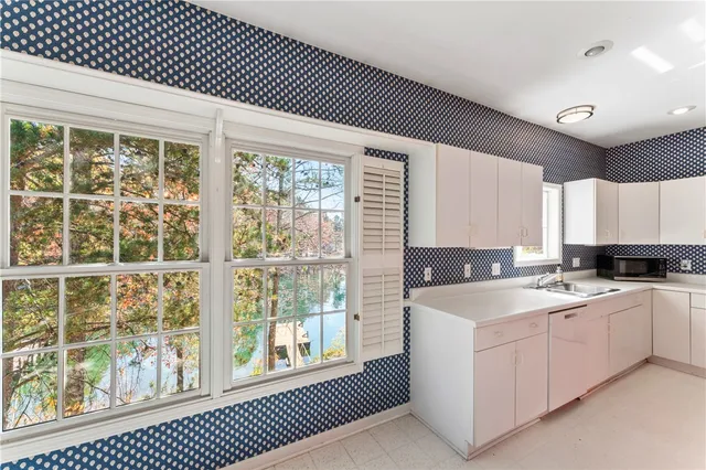 $1,175,000 | 207 South Reach Lane, Salem, SC 29676