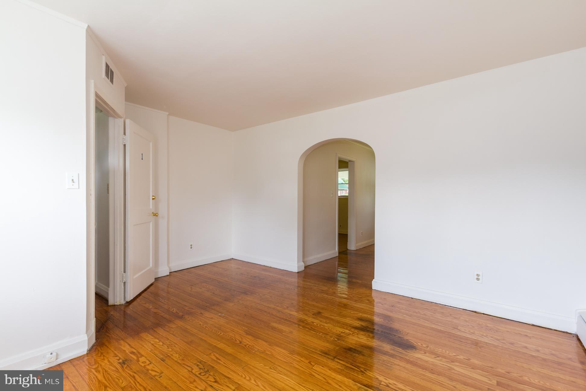 1925 Crestview Road Baltimore, MD 21239 - Photo 3 of 22 Unit 1 Living Room