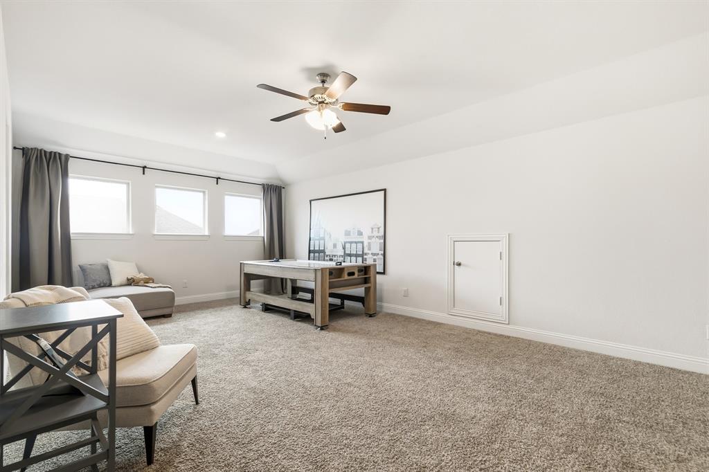 10408 Table Bluff Street Aubrey, TX 76227 - Photo 19 of 40