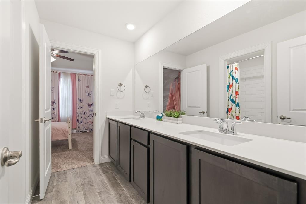 10408 Table Bluff Street Aubrey, TX 76227 - Photo 31 of 40