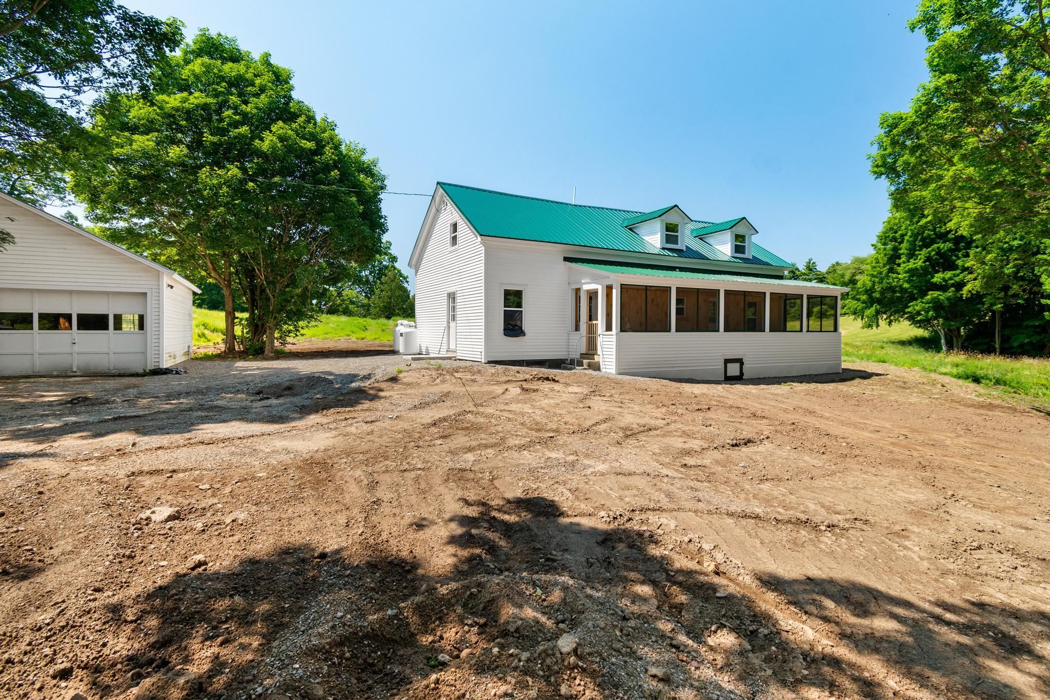 1891 Hanna Road Highgate, VT 05459 - Photo 1 of 46