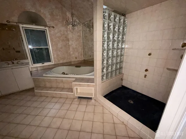 $749,000 | 9 Southfork Drive, Jackson, NJ 08527