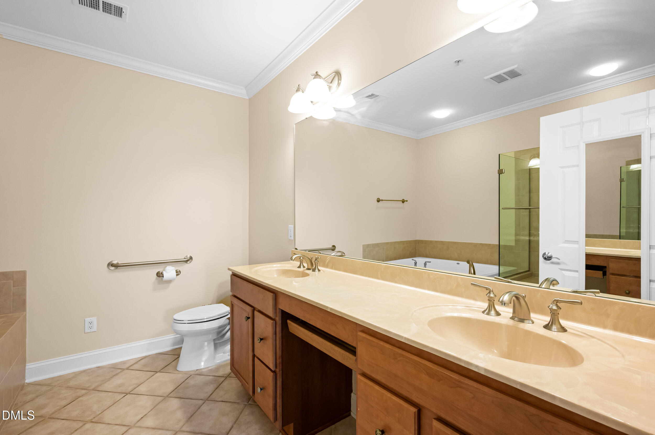 10511 Rosegate Court, Unit 5 Raleigh, NC 27617 - Photo 30 of 48 30_dsc_5879