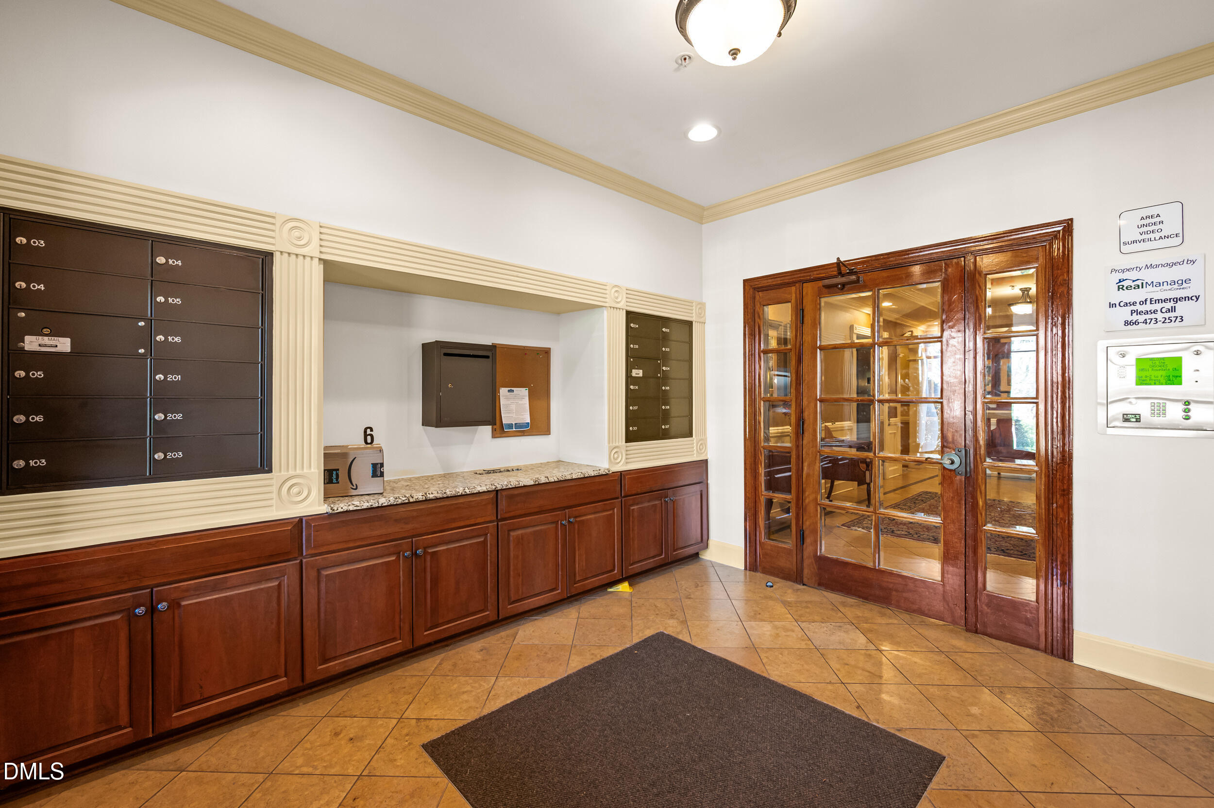 10511 Rosegate Court, Unit 5 Raleigh, NC 27617 - Photo 4 of 48 4_dsc_5903