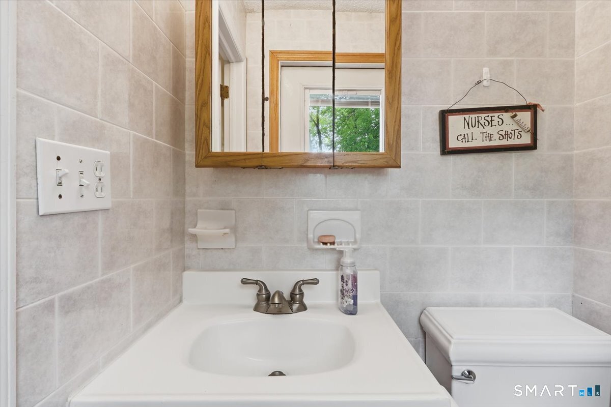 31 Iron Street Ledyard, CT 06339 - Photo 20 of 40