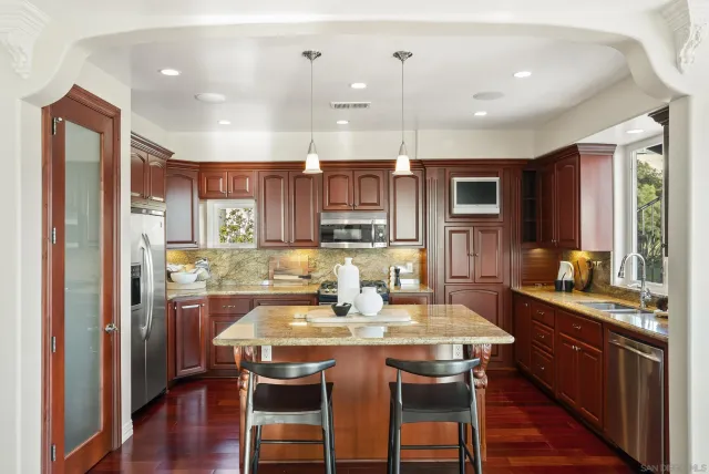 $2,750,000 | 1028 Van Nuys Street, San Diego, CA 92109