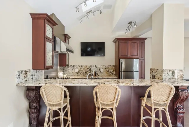 $2,750,000 | 1028 Van Nuys Street, San Diego, CA 92109