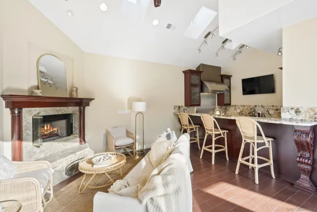 $2,750,000 | 1028 Van Nuys Street, San Diego, CA 92109