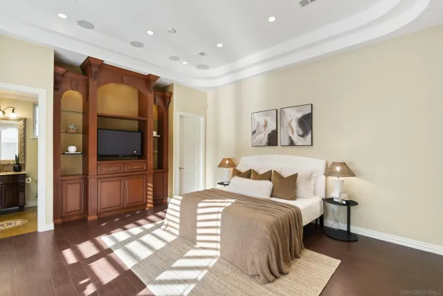 $2,750,000 | 1028 Van Nuys Street, San Diego, CA 92109