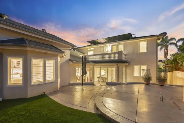 $2,750,000 | 1028 Van Nuys Street, San Diego, CA 92109