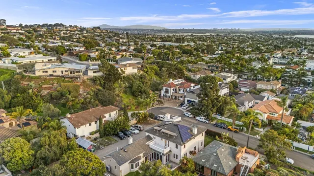 $2,750,000 | 1028 Van Nuys Street, San Diego, CA 92109