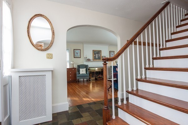 36 Eckington Street Springfield, MA 01108 - Photo 4 of 29 Gallery Image 4