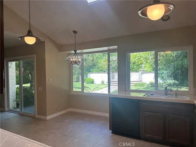 $5,660 | 20639 CÃrculo Loma, Yorba Linda, CA 92887