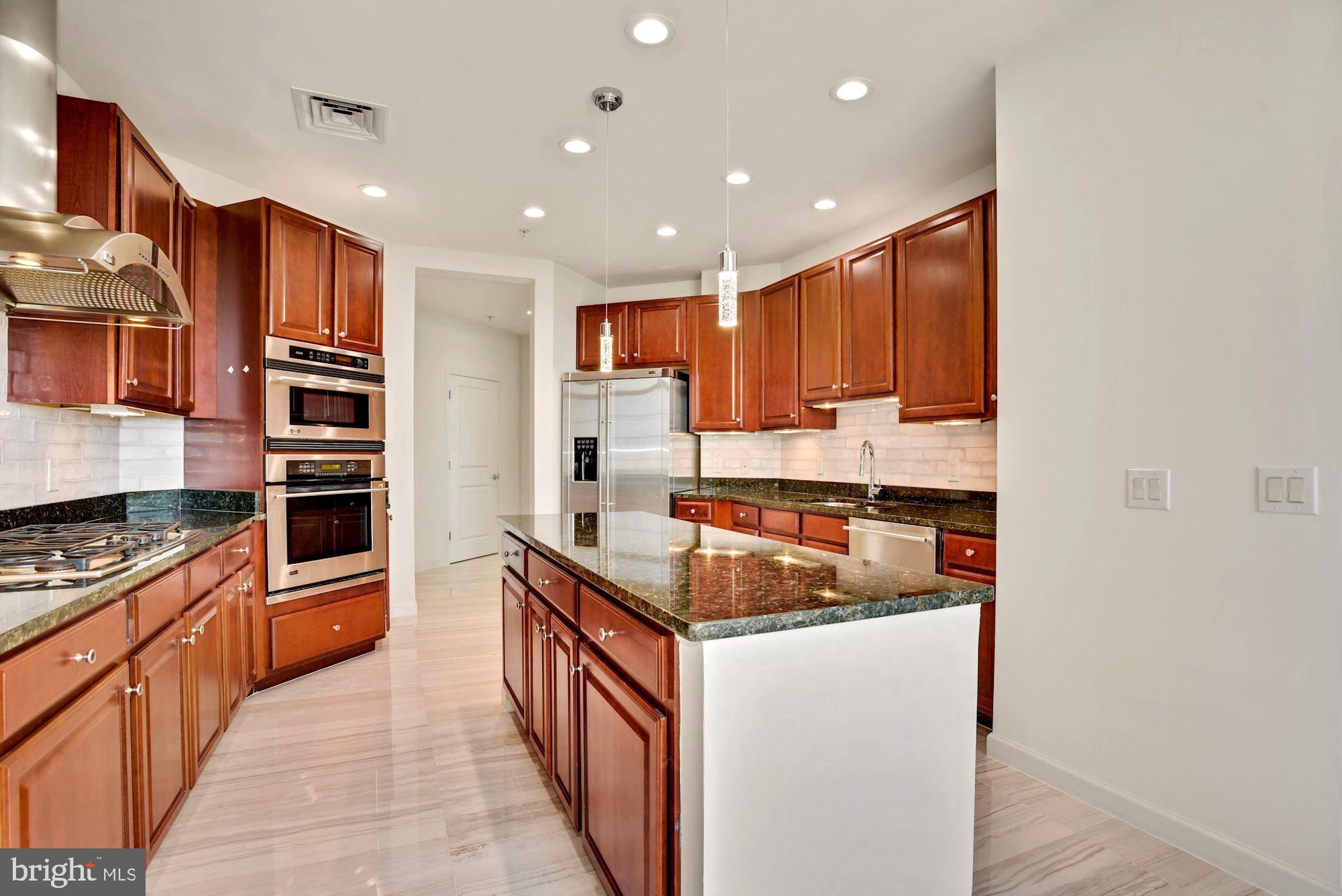 1830 Fountain Drive, Unit 1501 Reston, VA 20190 - Photo 20 of 62 View of Kitchen