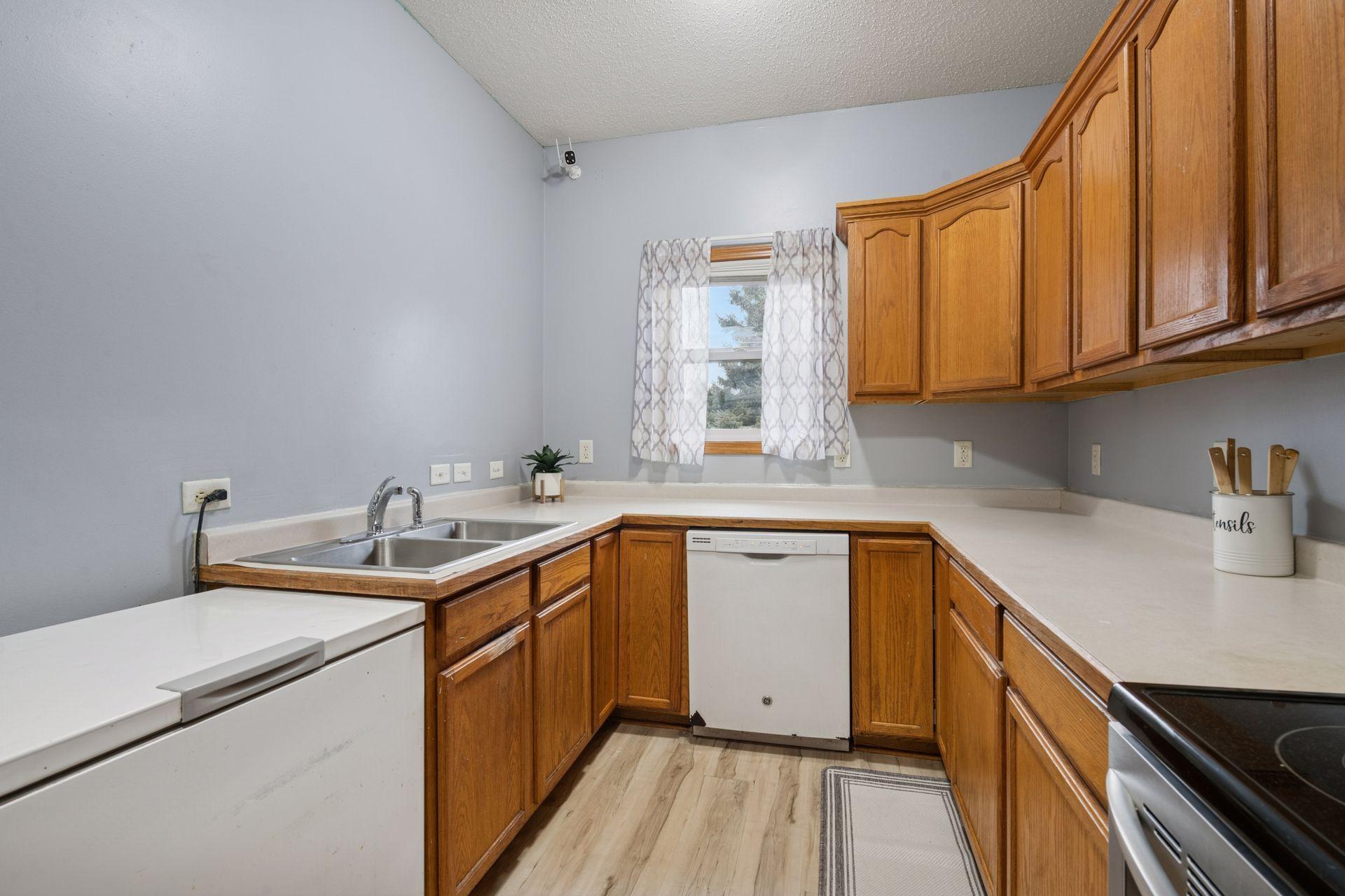 1612 68th Lane North Brooklyn Center, MN 55430 - Photo 11 of 30
