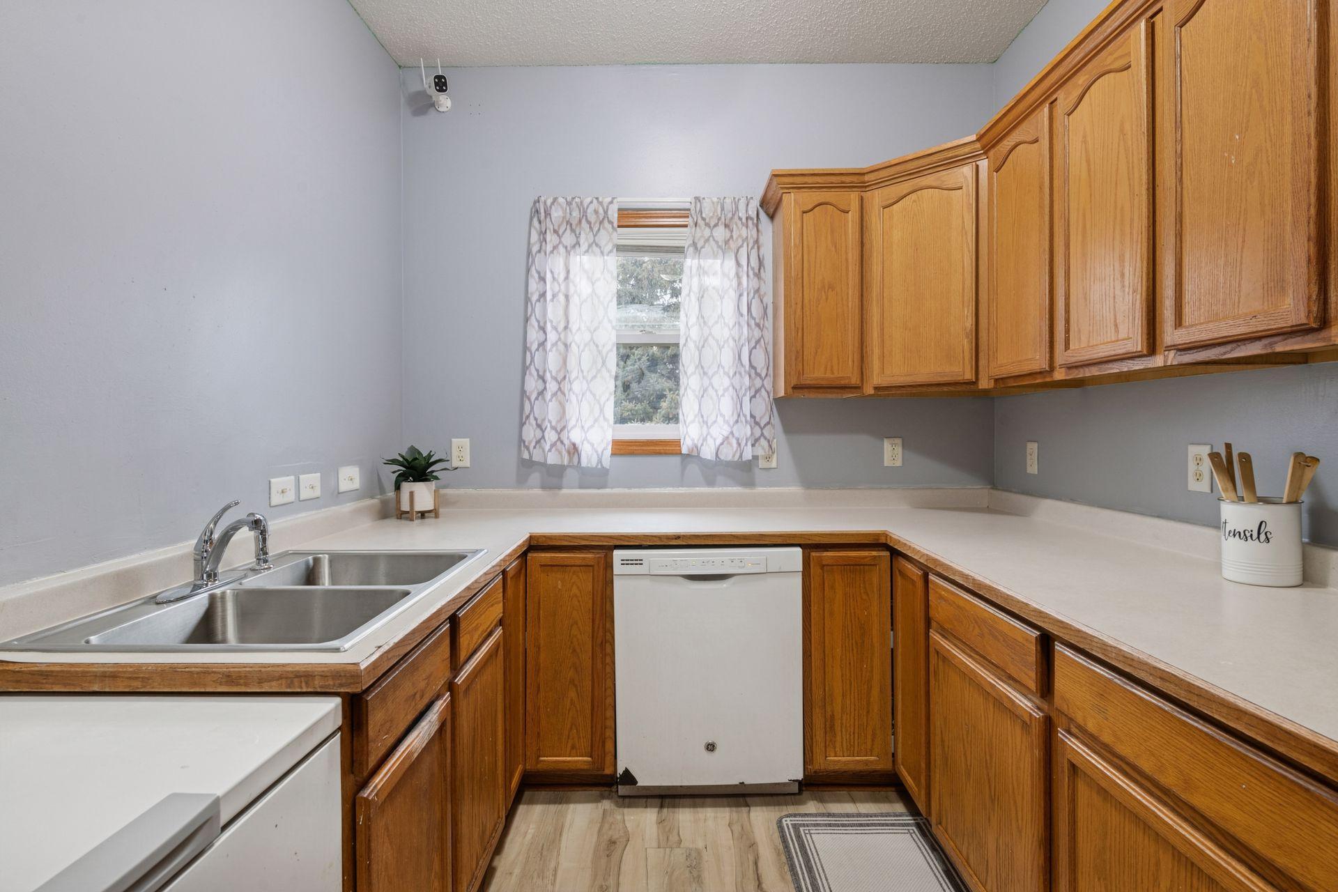 1612 68th Lane North Brooklyn Center, MN 55430 - Photo 13 of 30