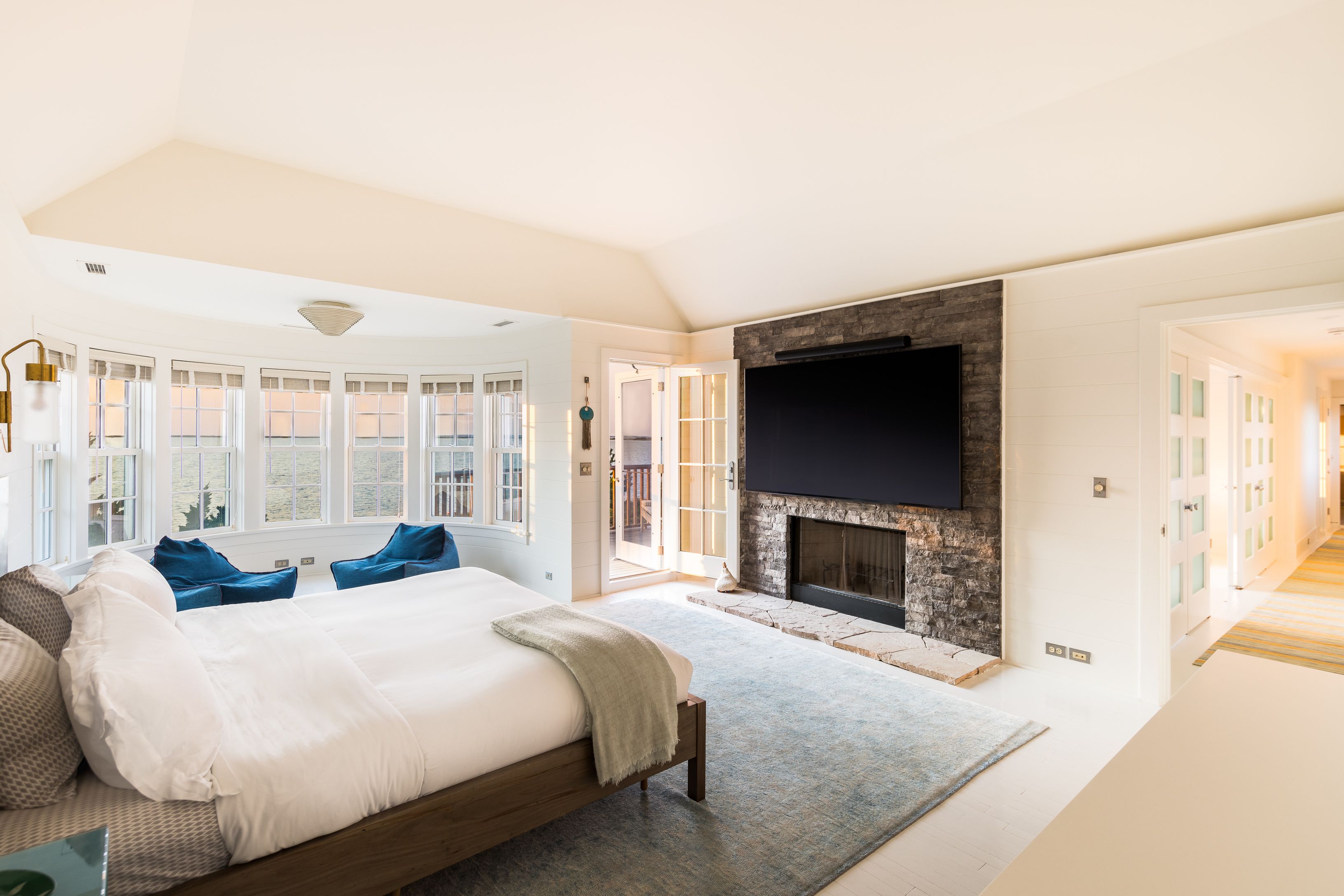 20 Napeague Harbor Road Amagansett, NY 11930 - Photo 4 of 23