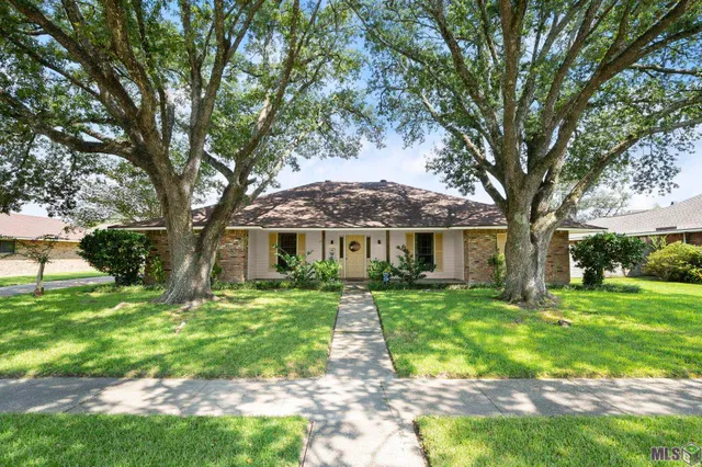 $384,000 | 7735 Lew Hoad Avenue, St. George, LA 70810