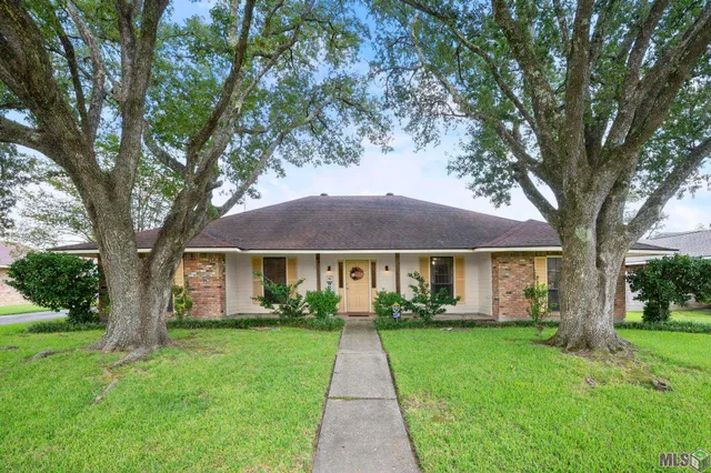 $384,000 | 7735 Lew Hoad Avenue, St. George, LA 70810