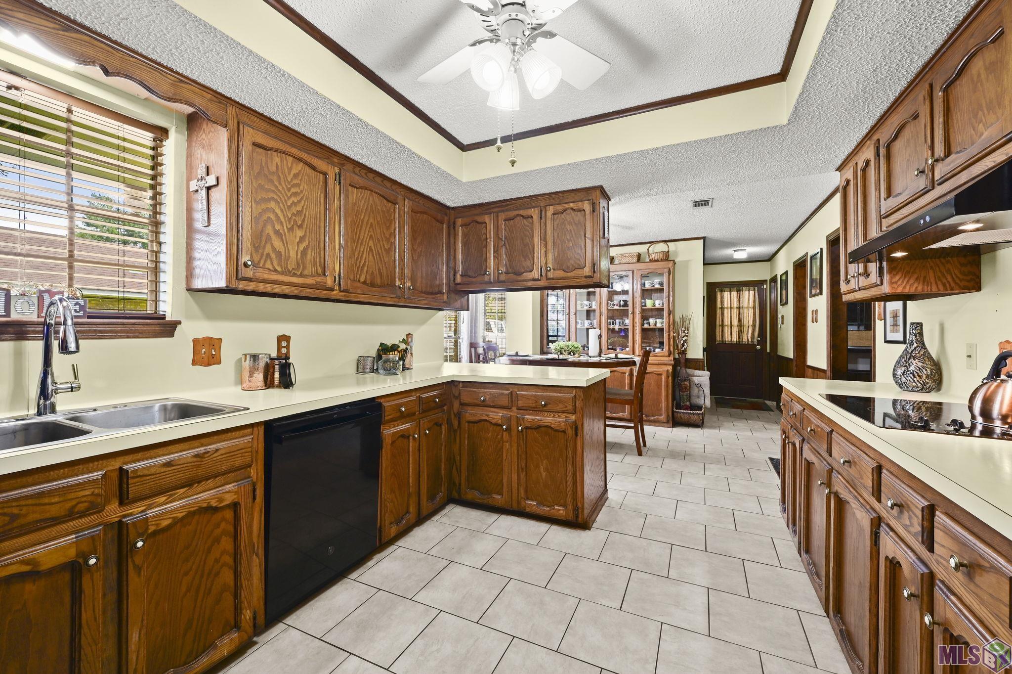 7735 Lew Hoad Avenue St. George, LA 70810 - Photo 10 of 34