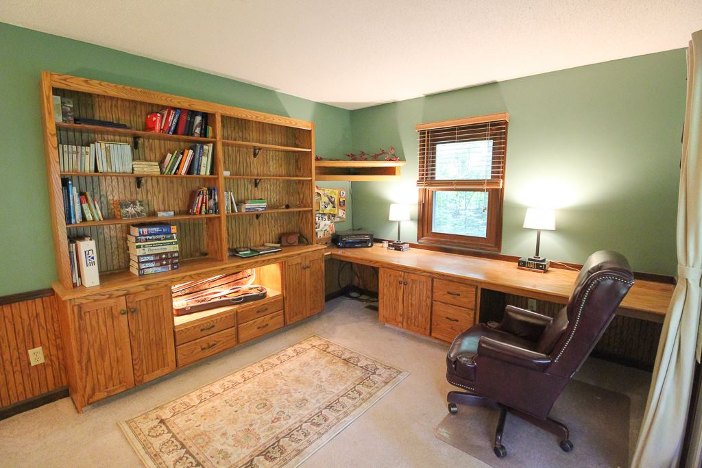 10615 Oaktree Road Fort Wayne, IN 46845 - Photo 13 of 36