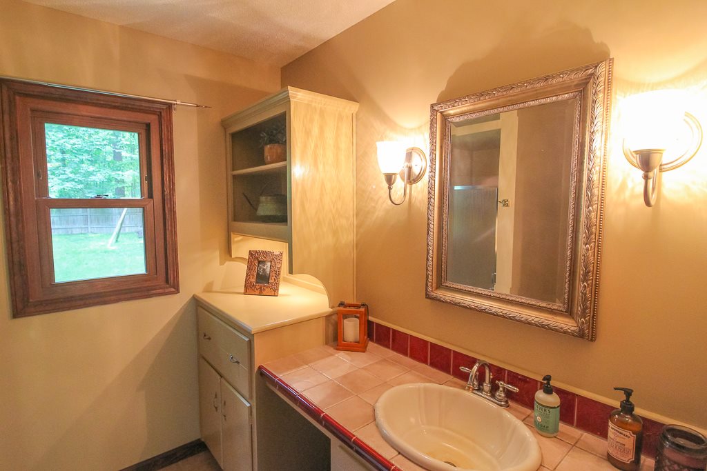 10615 Oaktree Road Fort Wayne, IN 46845 - Photo 16 of 36