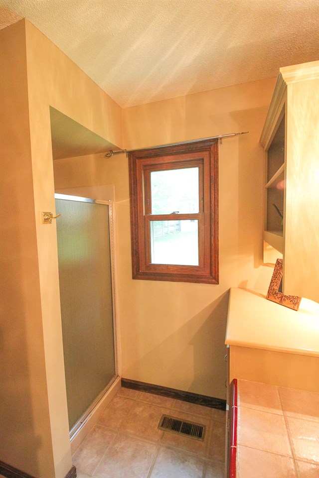 10615 Oaktree Road Fort Wayne, IN 46845 - Photo 17 of 36
