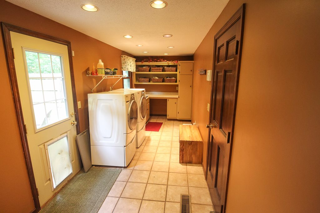 10615 Oaktree Road Fort Wayne, IN 46845 - Photo 29 of 36